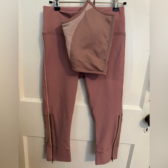 Fabletics Set - Picture 1 of 1